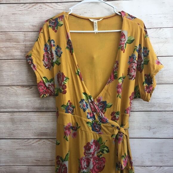 MATILDA JANE ALANA MAXI WRAP DRESS IN YELLOW FLORAL - Picture 4 of 14